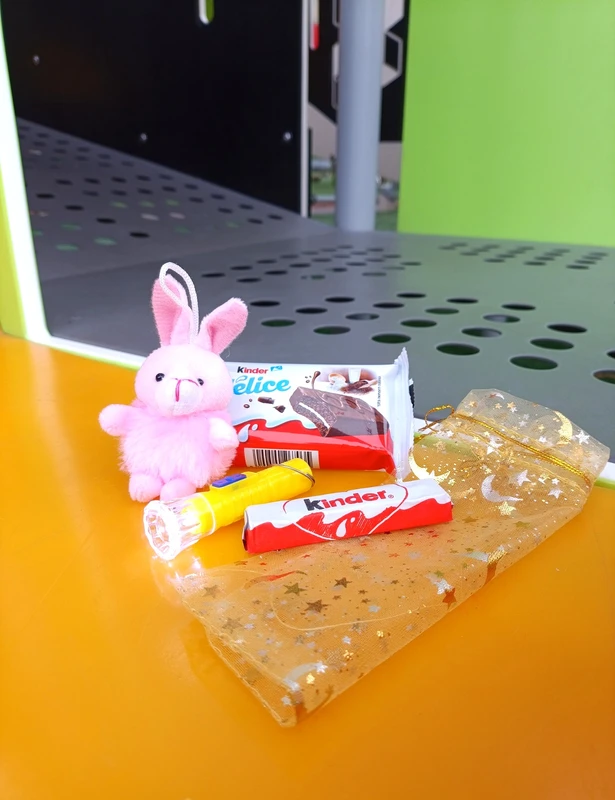 מתנה לילדות לי שי