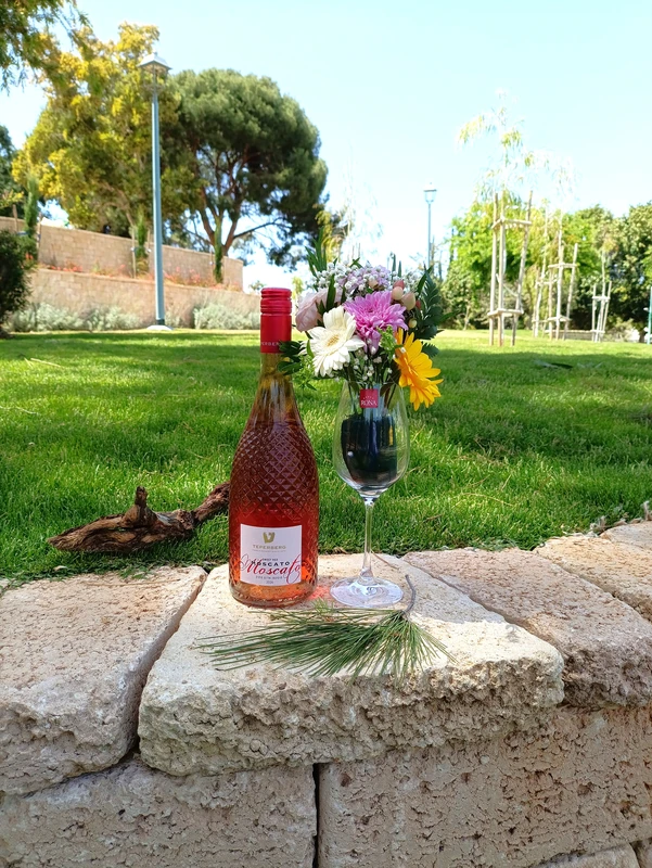 סידור פרחים בכוס