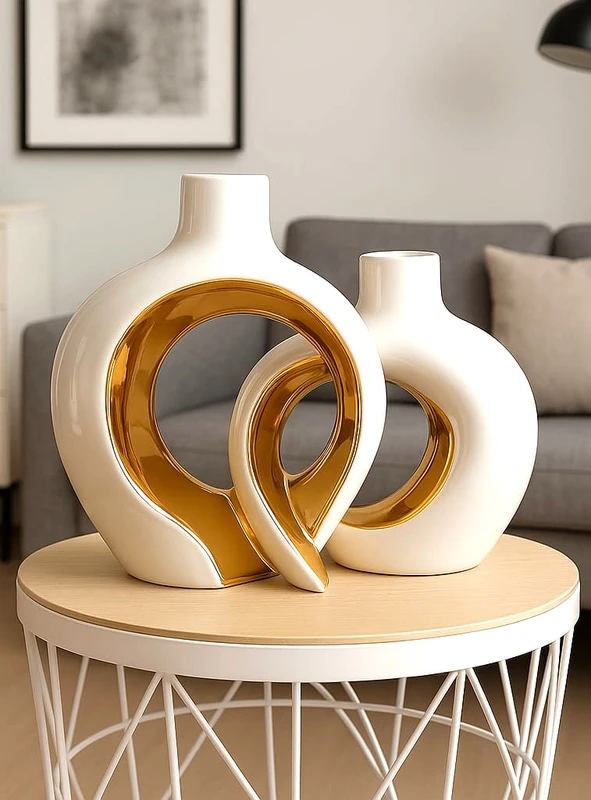 אגרטל דקורטיבי קרמי זוגי בצבע זהב לבן