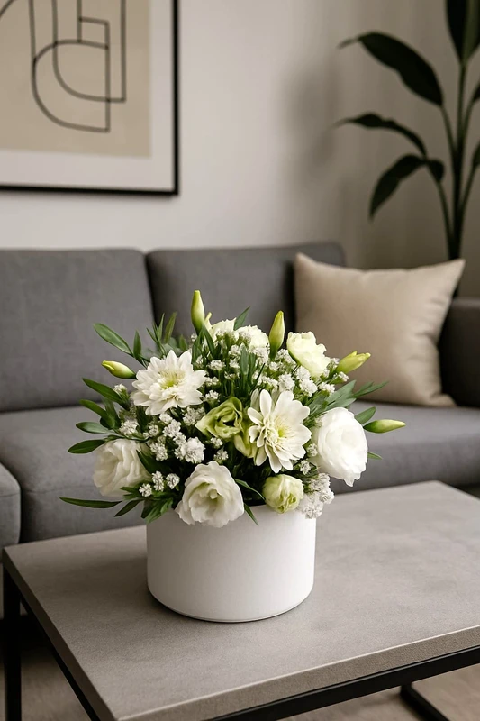 סידור פרחים בצבע לבן Liana