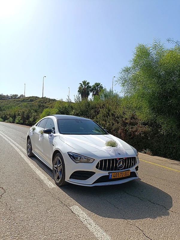 השכרת רכב לכול מטרה מרסדס AMG CLA כולל נהגת או נהג לבחירה +קישוט לרכב+זר כלה